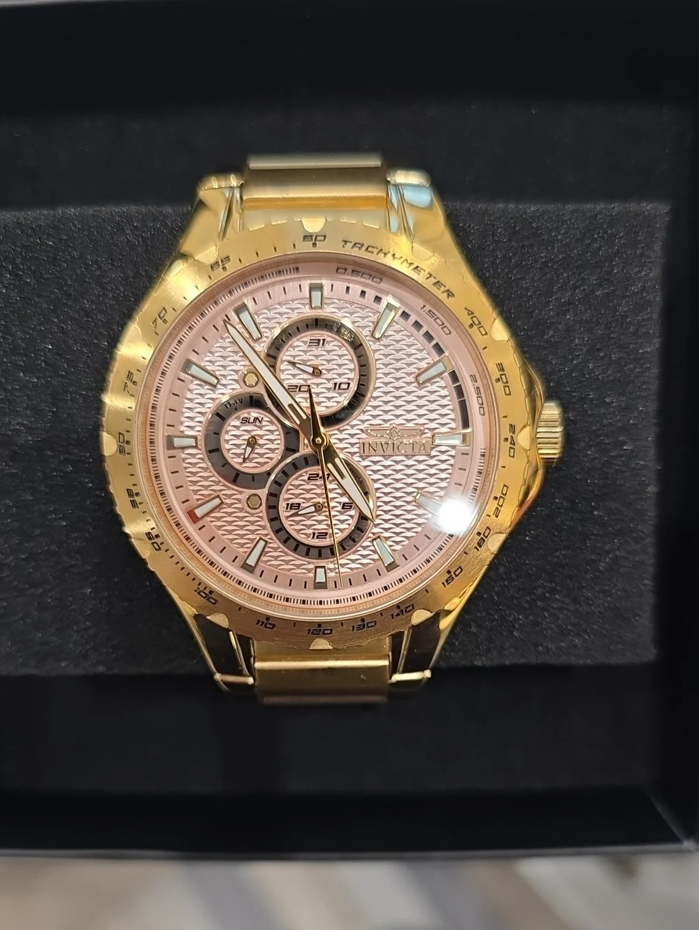 564. Invicta Aviator Men's Watch - 44mm. Gold (50105)